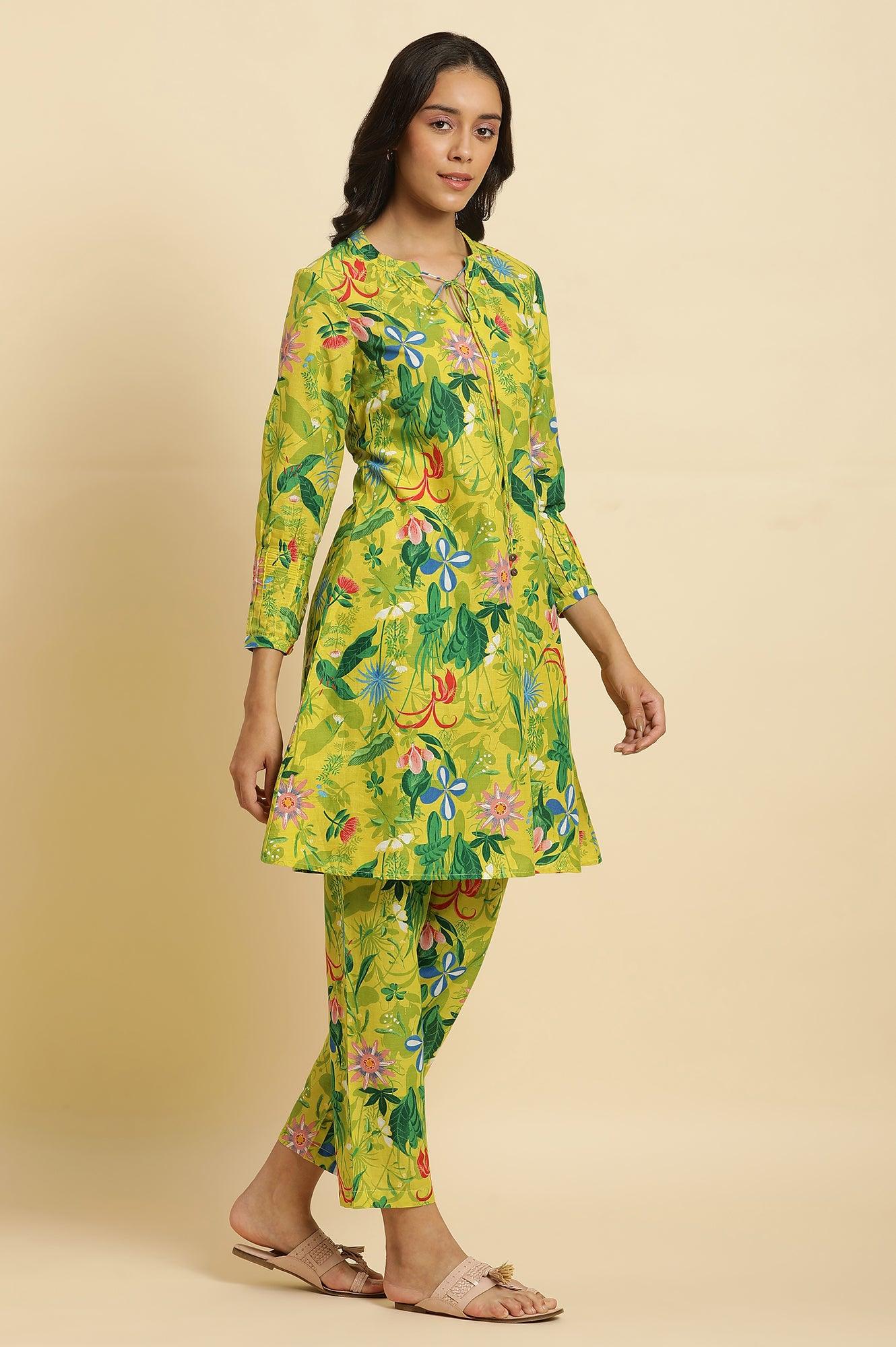 Green Floral Printed A-Line Kurta &amp; Pants Co-Ord Set - View 3