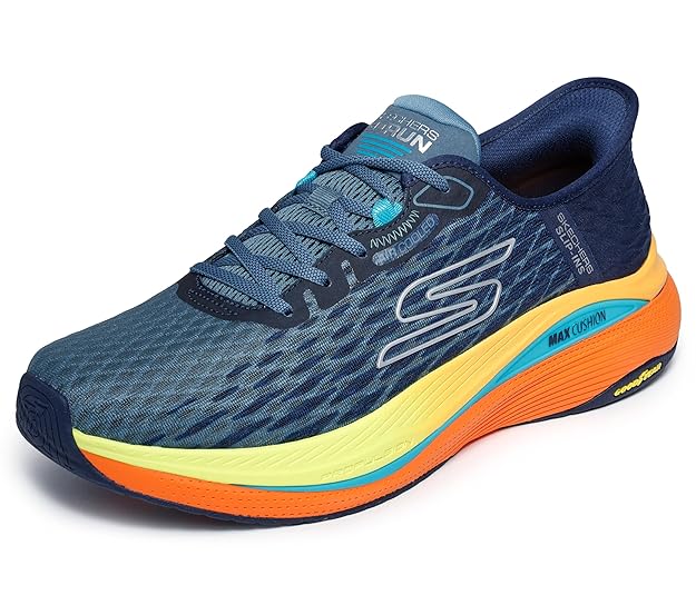 Skechers Mens Max Cushioning Propulsion - V Sneaker - View 2